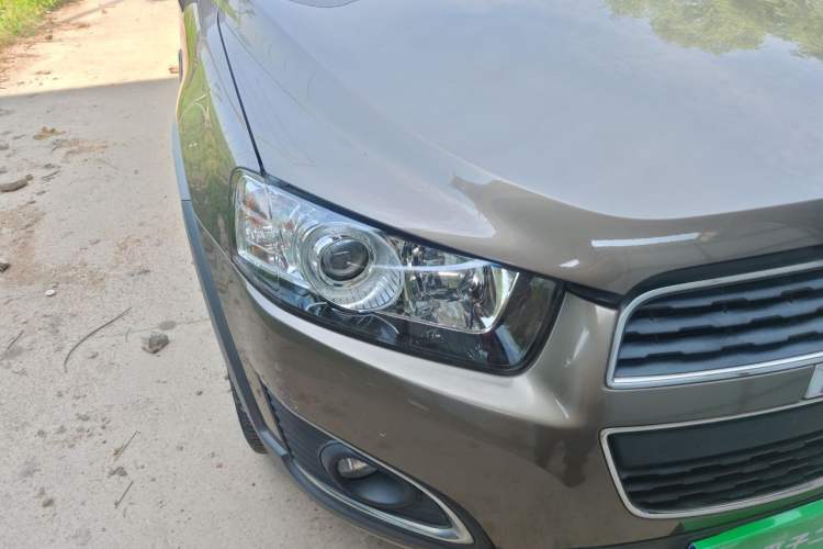 Used Chevrolet Captiva 2015 2.4L Two-Wheel Drive Urban Version 7 Seats Right Front Headlight