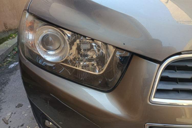 Used Chevrolet Captiva 2015 2.4L 4x4 Flagship Edition 7-Seater Right Front Headlight