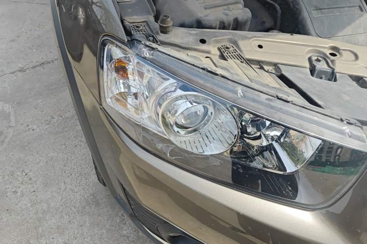 Used Chevrolet Captiva 2015 2.4L 4x4 Flagship Edition 7-Seater Right Front Headlight