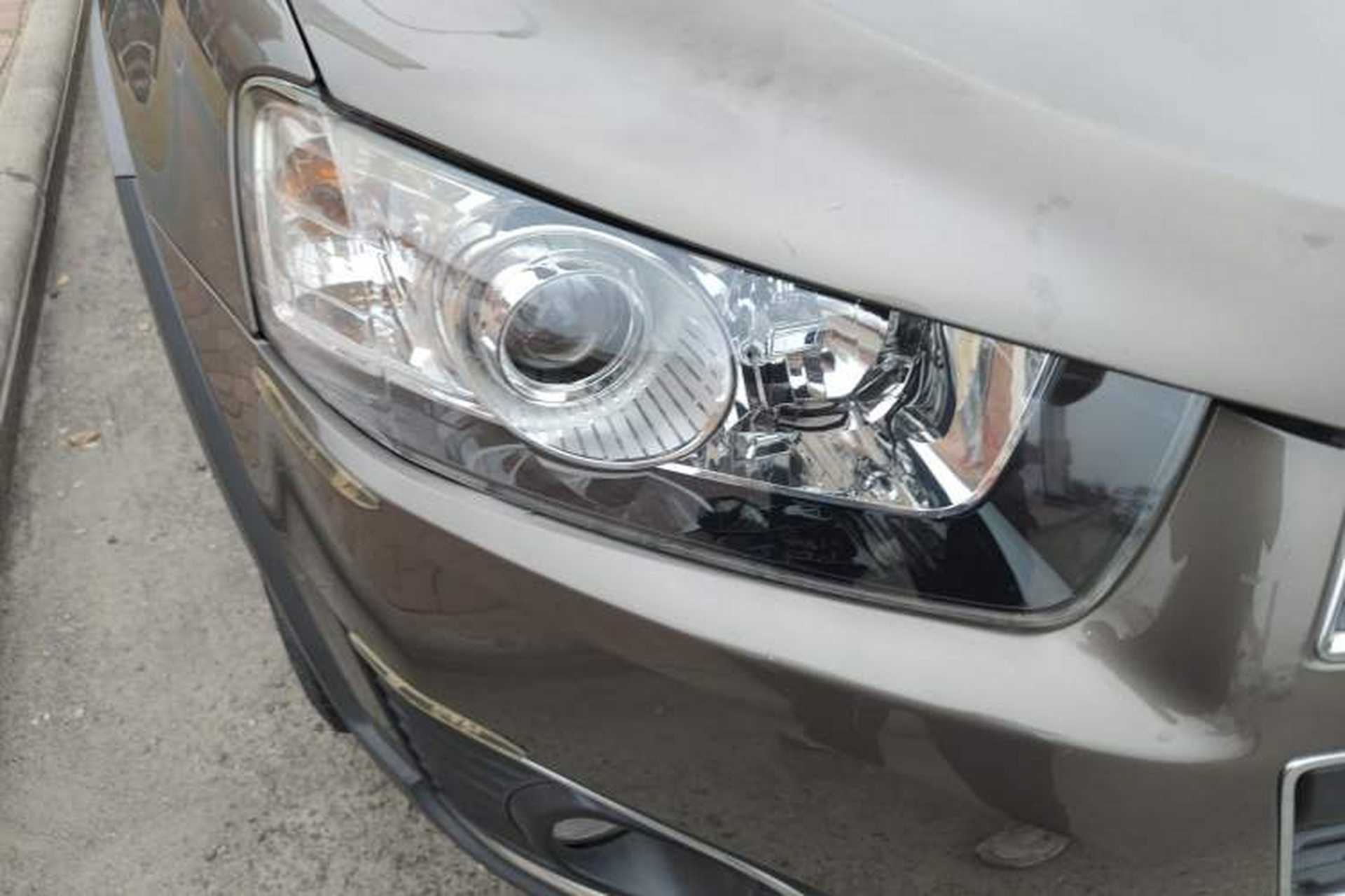 Used Chevrolet Captiva 2015 2.4L 4x4 Flagship Edition 7-Seater Right Front Headlight