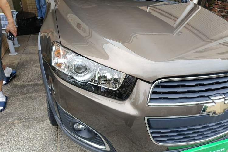 Used Chevrolet Captiva 2015 2.4L 4x4 Flagship Edition 7-Seater Right Front Headlight