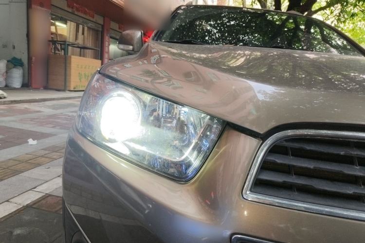Used Chevrolet Captiva 2015 2.4L 4x4 Flagship Edition 7-Seater Right Front Headlight