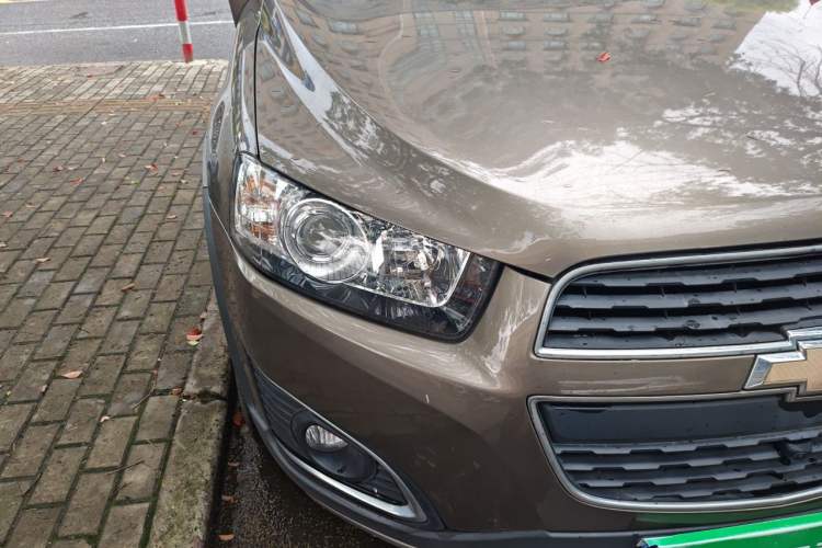Used Chevrolet Captiva 2015 2.4L Two-Wheel Drive Urban Version 7 Seats Right Front Headlight