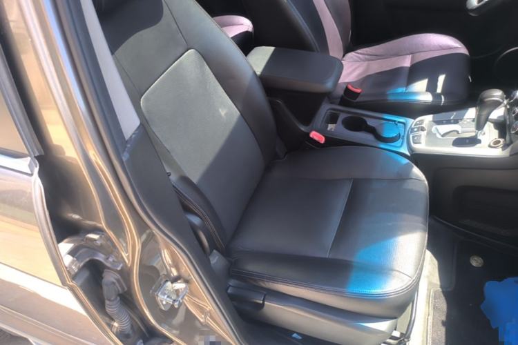 Used Chevrolet Captiva 2015 2.4L 4x4 Flagship Edition 7-Seater Right Front Seat