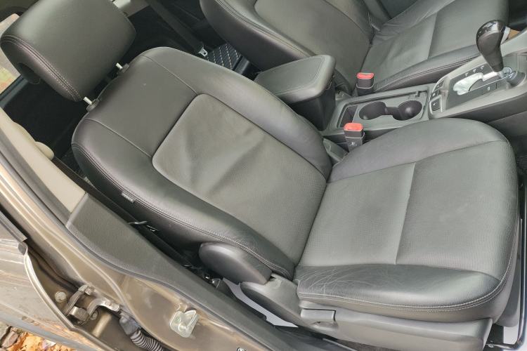 Used Chevrolet Captiva 2015 2.4L 4x4 Flagship Edition 7-Seater Right Front Seat