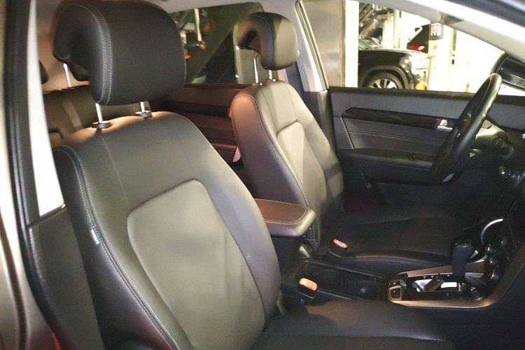 Used Chevrolet Captiva 2015 2.4L 4x4 Flagship Edition 7-Seater Right Front Seat