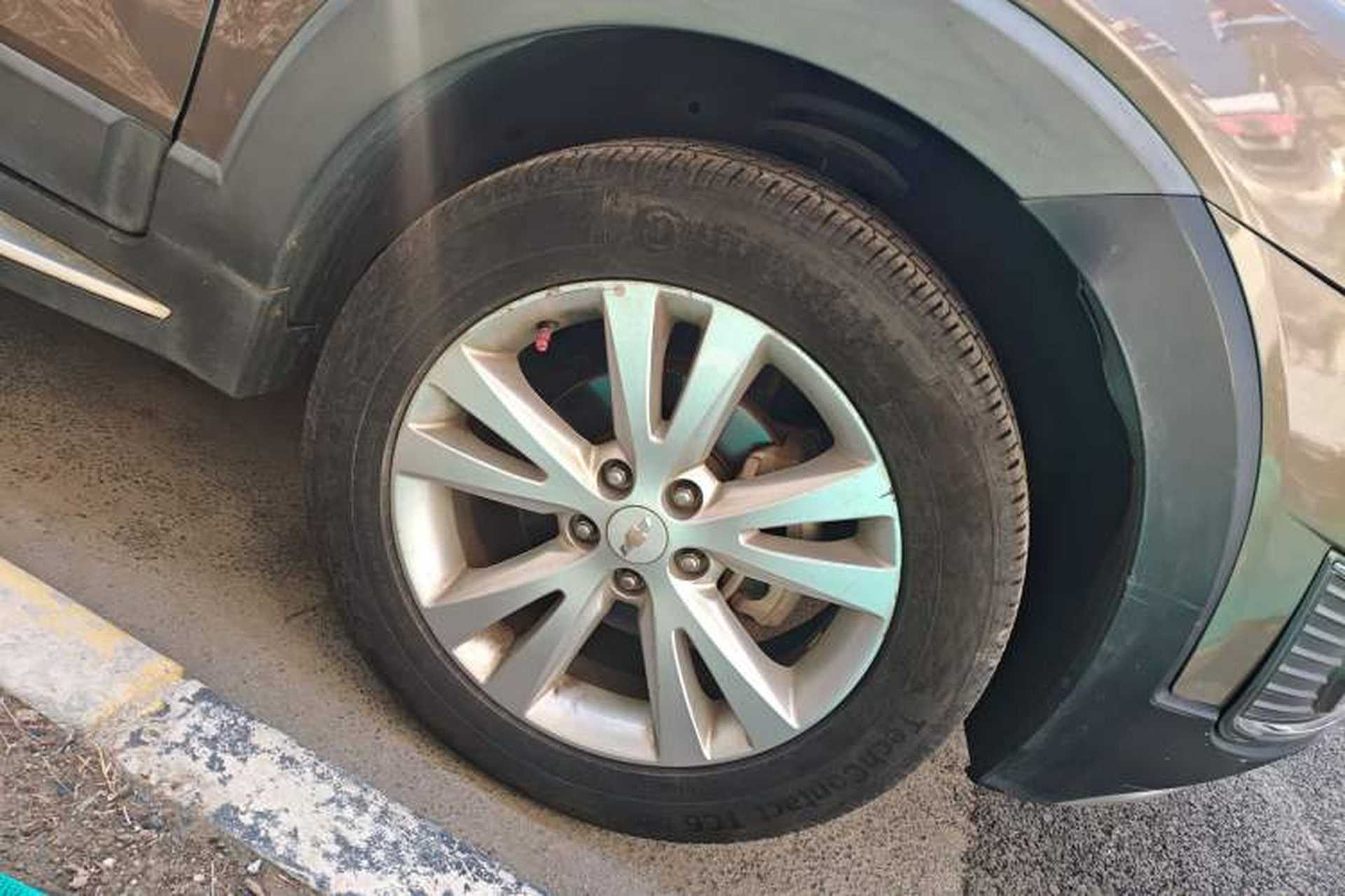 Used Chevrolet Captiva 2015 2.4L 4x4 Flagship Edition 7-Seater Right Front Wheel Hub