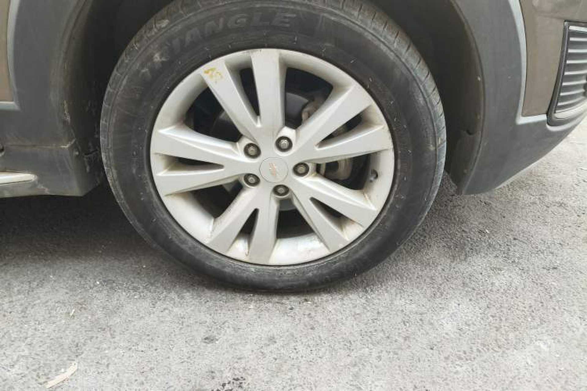 Used Chevrolet Captiva 2015 2.4L 4x4 Flagship Edition 7-Seater Right Front Wheel Hub