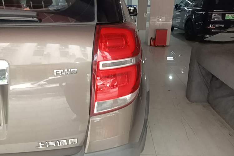Used Chevrolet Captiva 2015 2.4L 4x4 Flagship Edition 7-Seater Right Rear Taillight