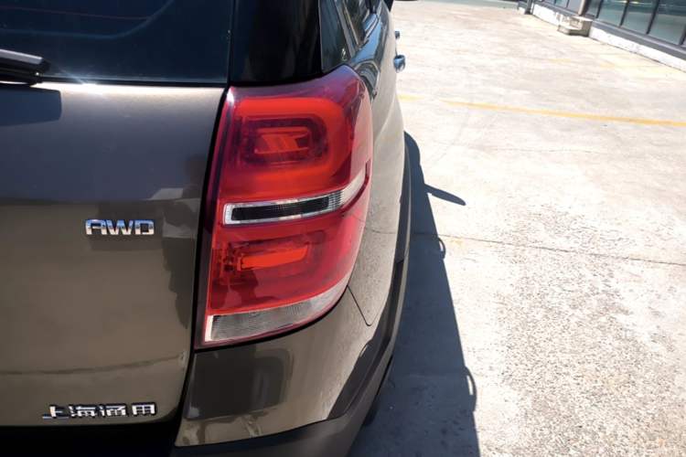 Used Chevrolet Captiva 2015 2.4L 4x4 Flagship Edition 7-Seater Right Rear Taillight