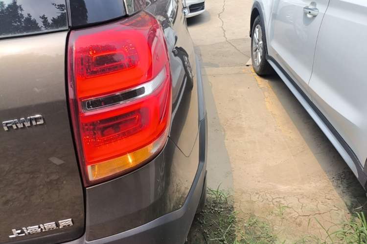 Used Chevrolet Captiva 2015 2.4L 4x4 Flagship Edition 7-Seater Right Rear Taillight