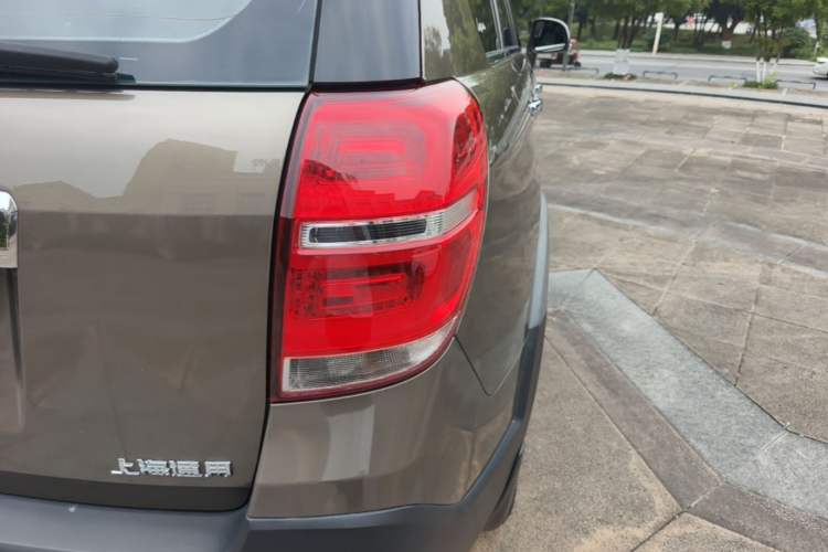Used Chevrolet Captiva 2015 2.4L Two-Wheel Drive Urban Version 7 Seats Right Rear Taillight