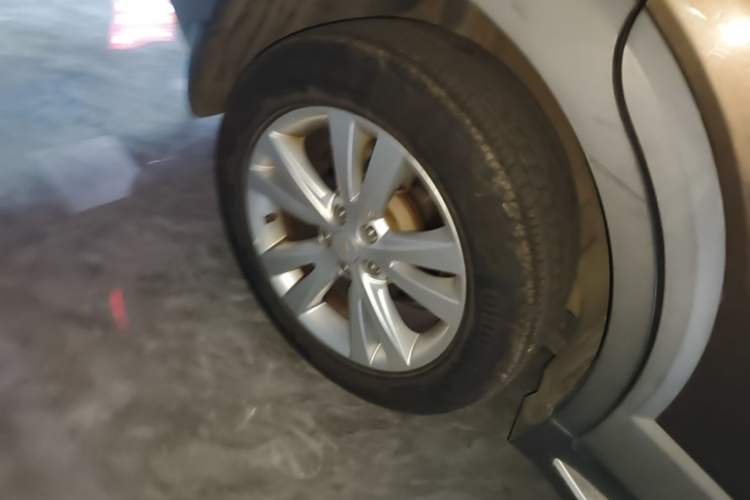 Used Chevrolet Captiva 2015 2.4L 4x4 Flagship Edition 7-Seater Right Rear Wheel Hub