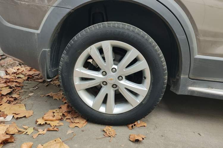 Used Chevrolet Captiva 2015 2.4L 4x4 Flagship Edition 7-Seater Right Rear Wheel Hub