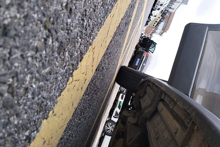 Used Chevrolet Captiva 2015 2.4L 4x4 Flagship Edition 7-Seater Right Side Sill