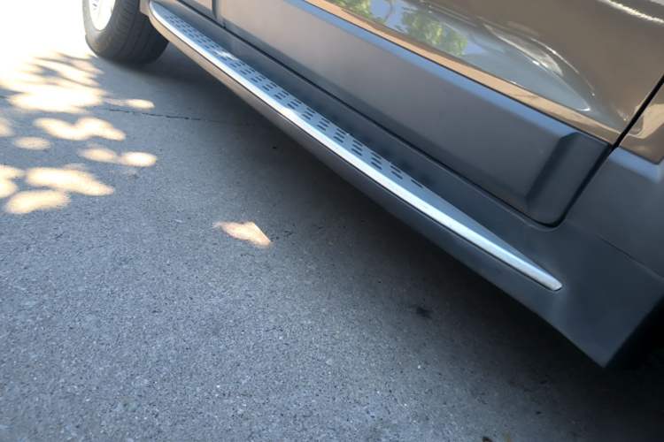 Used Chevrolet Captiva 2015 2.4L 4x4 Flagship Edition 7-Seater Right Side Sill
