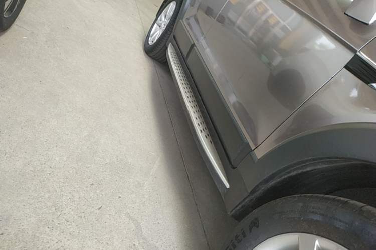 Used Chevrolet Captiva 2015 2.4L 4x4 Flagship Edition 7-Seater Right Side Sill