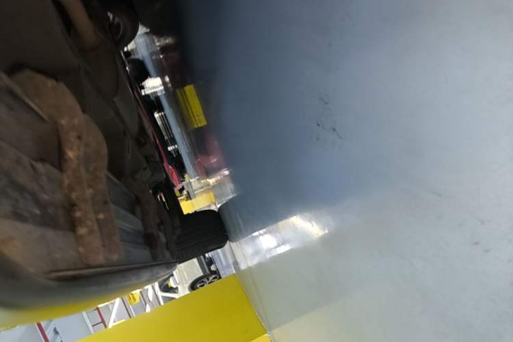 Used Chevrolet Captiva 2015 2.4L Two-Wheel Drive Urban Version 7 Seats Right Side Sill