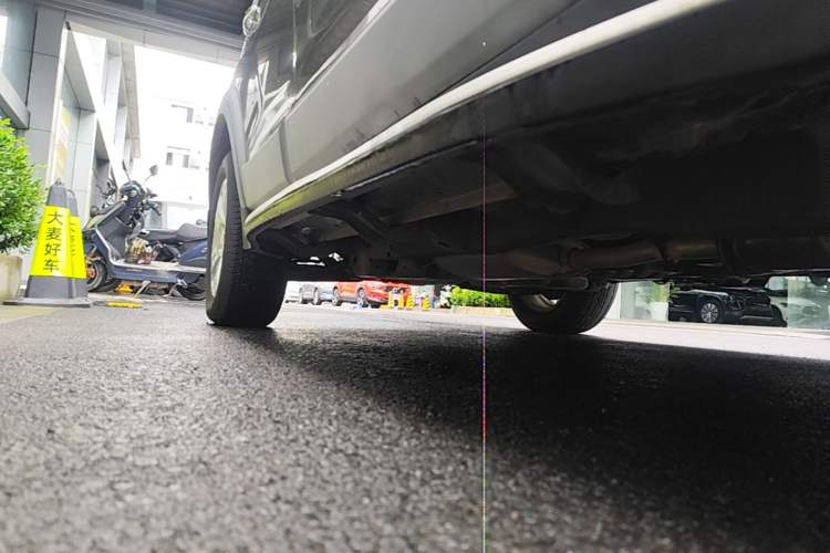Used Chevrolet Captiva 2015 2.4L Two-Wheel Drive Urban Version 7 Seats Right Side Sill