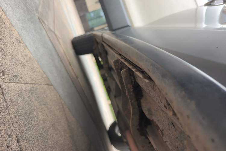 Used Chevrolet Captiva 2015 2.4L Two-Wheel Drive Urban Version 7 Seats Right Side Sill