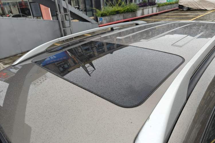 Used Chevrolet Captiva 2015 2.4L 4x4 Flagship Edition 7-Seater Roof