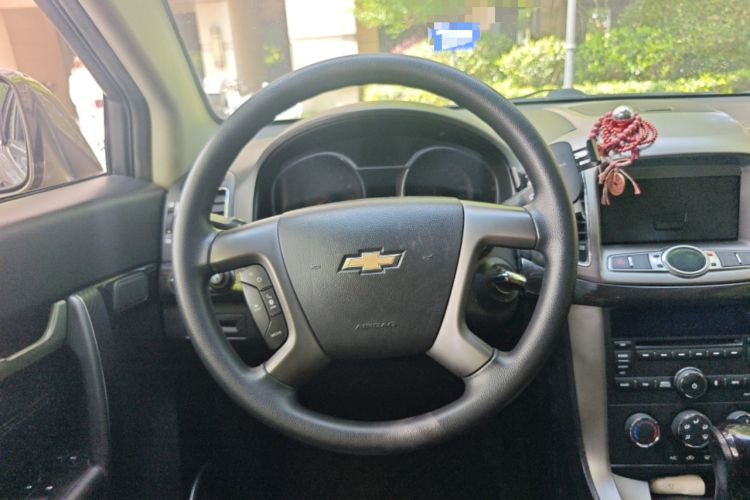Used Chevrolet Captiva 2015 2.4L Two-Wheel Drive Urban Version 7 Seats Steering Wheel