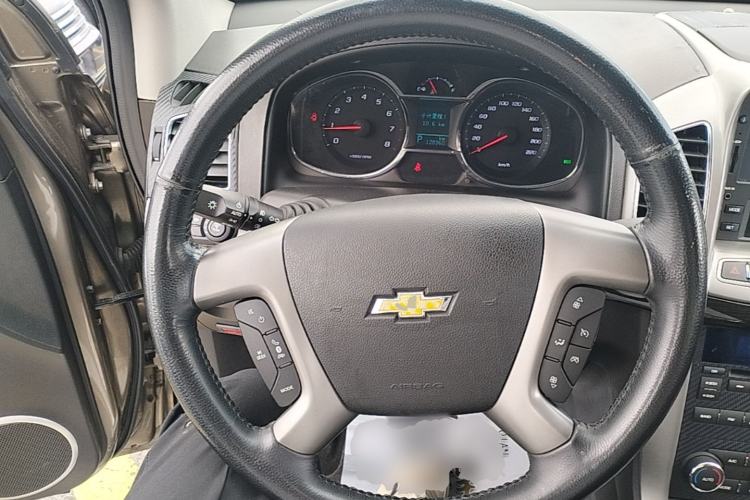 Used Chevrolet Captiva 2015 2.4L 4x4 Flagship Edition 7-Seater Steering Wheel