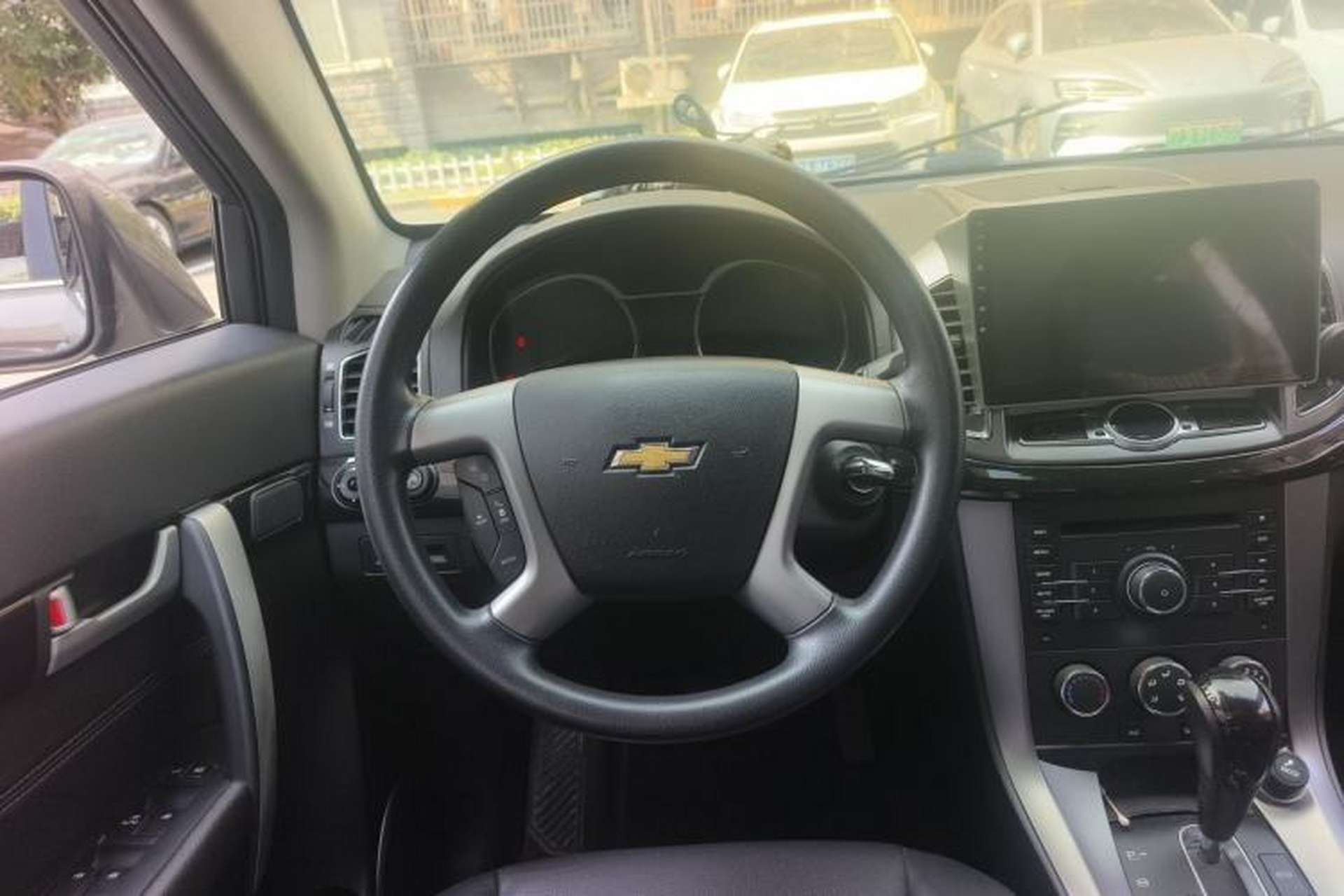Used Chevrolet Captiva 2015 2.4L Two-Wheel Drive Urban Version 7 Seats Steering Wheel