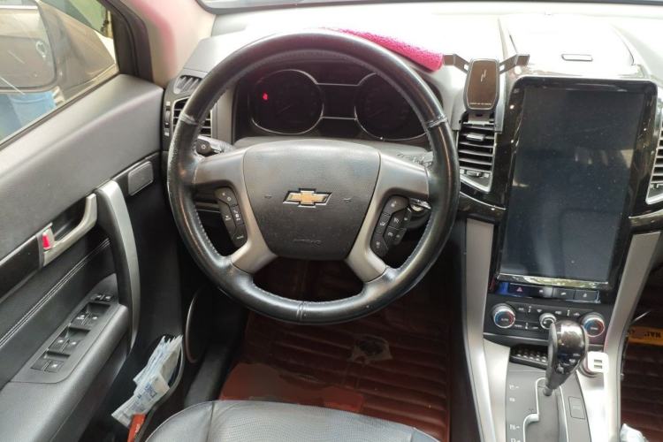 Used Chevrolet Captiva 2015 2.4L 4x4 Flagship Edition 7-Seater Steering Wheel