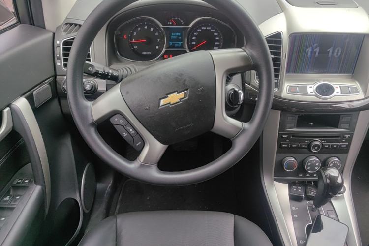 Used Chevrolet Captiva 2015 2.4L Two-Wheel Drive Urban Version 7 Seats Steering Wheel