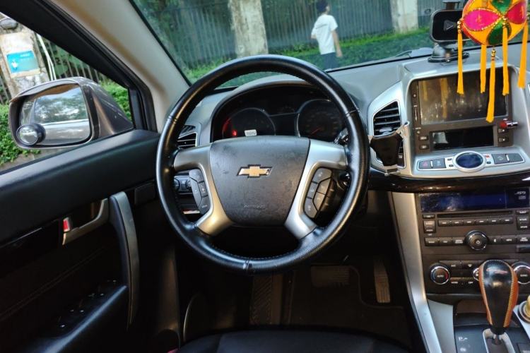 Used Chevrolet Captiva 2015 2.4L 4x4 Flagship Edition 7-Seater Steering Wheel