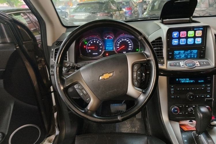 Used Chevrolet Captiva 2015 2.4L 4x4 Flagship Edition 7-Seater Steering Wheel