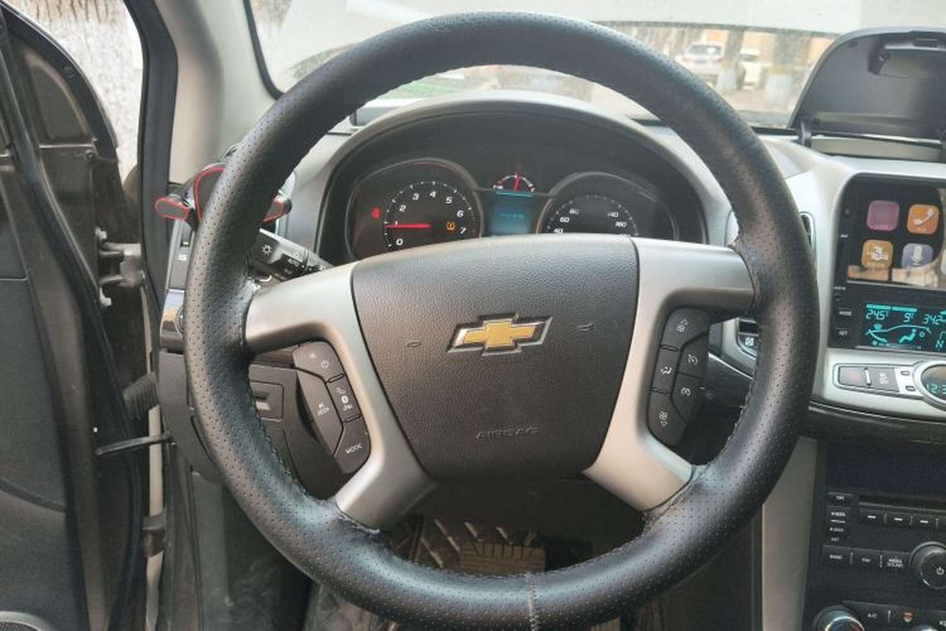 Used Chevrolet Captiva 2015 2.4L 4x4 Flagship Edition 7-Seater Steering Wheel