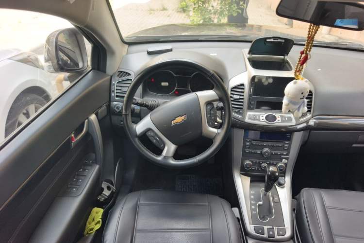 Used Chevrolet Captiva 2015 2.4L 4x4 Flagship Edition 7-Seater Steering Wheel