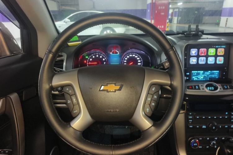 Used Chevrolet Captiva 2015 2.4L 4x4 Flagship Edition 7-Seater Steering Wheel