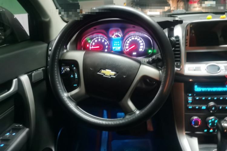 Used Chevrolet Captiva 2015 2.4L Two-Wheel Drive Urban Version 7 Seats Steering Wheel