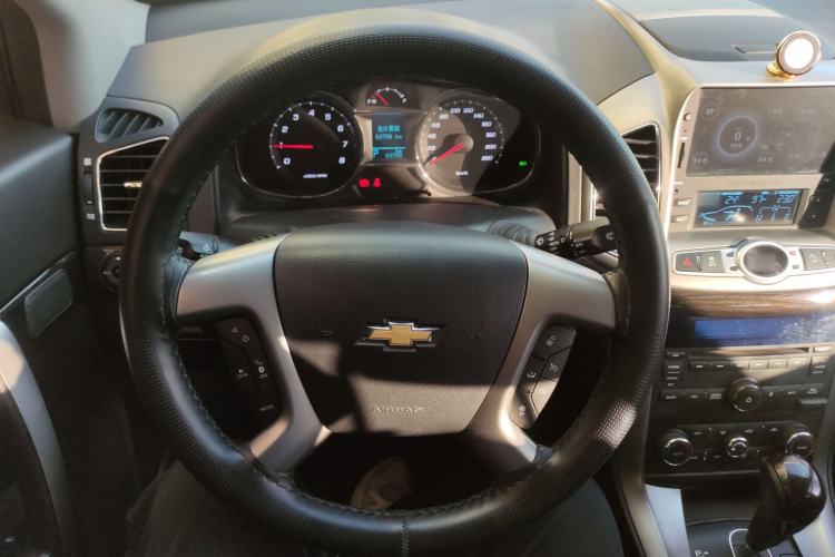 Used Chevrolet Captiva 2015 2.4L 4x4 Flagship Edition 7-Seater Steering Wheel