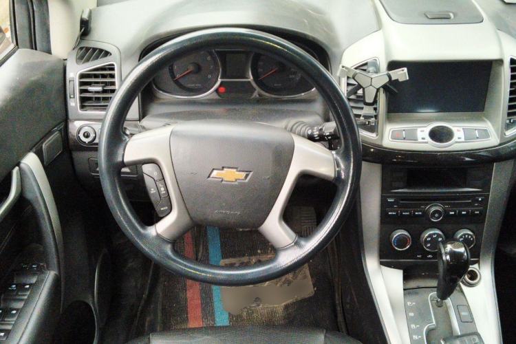 Used Chevrolet Captiva 2015 2.4L Two-Wheel Drive Urban Version 7 Seats Steering Wheel