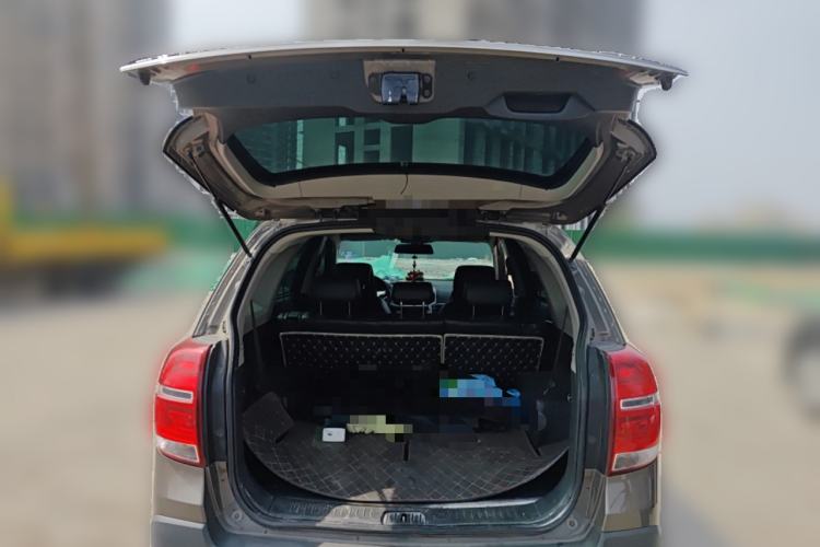 Used Chevrolet Captiva 2015 2.4L 4x4 Flagship Edition 7-Seater Trunk