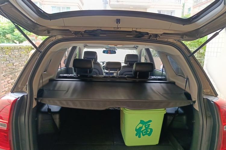 Used Chevrolet Captiva 2015 2.4L 4x4 Flagship Edition 7-Seater Trunk