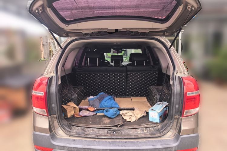 Used Chevrolet Captiva 2015 2.4L 4x4 Flagship Edition 7-Seater Trunk