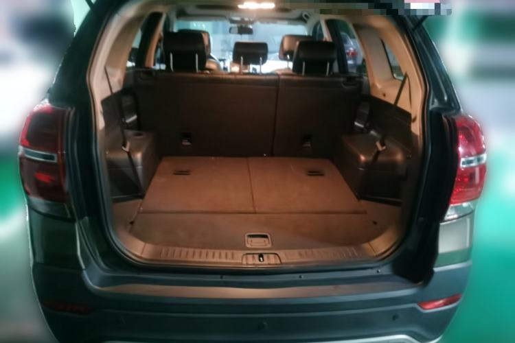 Used Chevrolet Captiva 2015 2.4L Two-Wheel Drive Urban Version 7 Seats Trunk