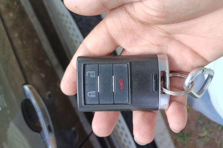 Used Chevrolet Captiva 2015 2.4L 4x4 Flagship Edition 7-Seater Vehicle Key