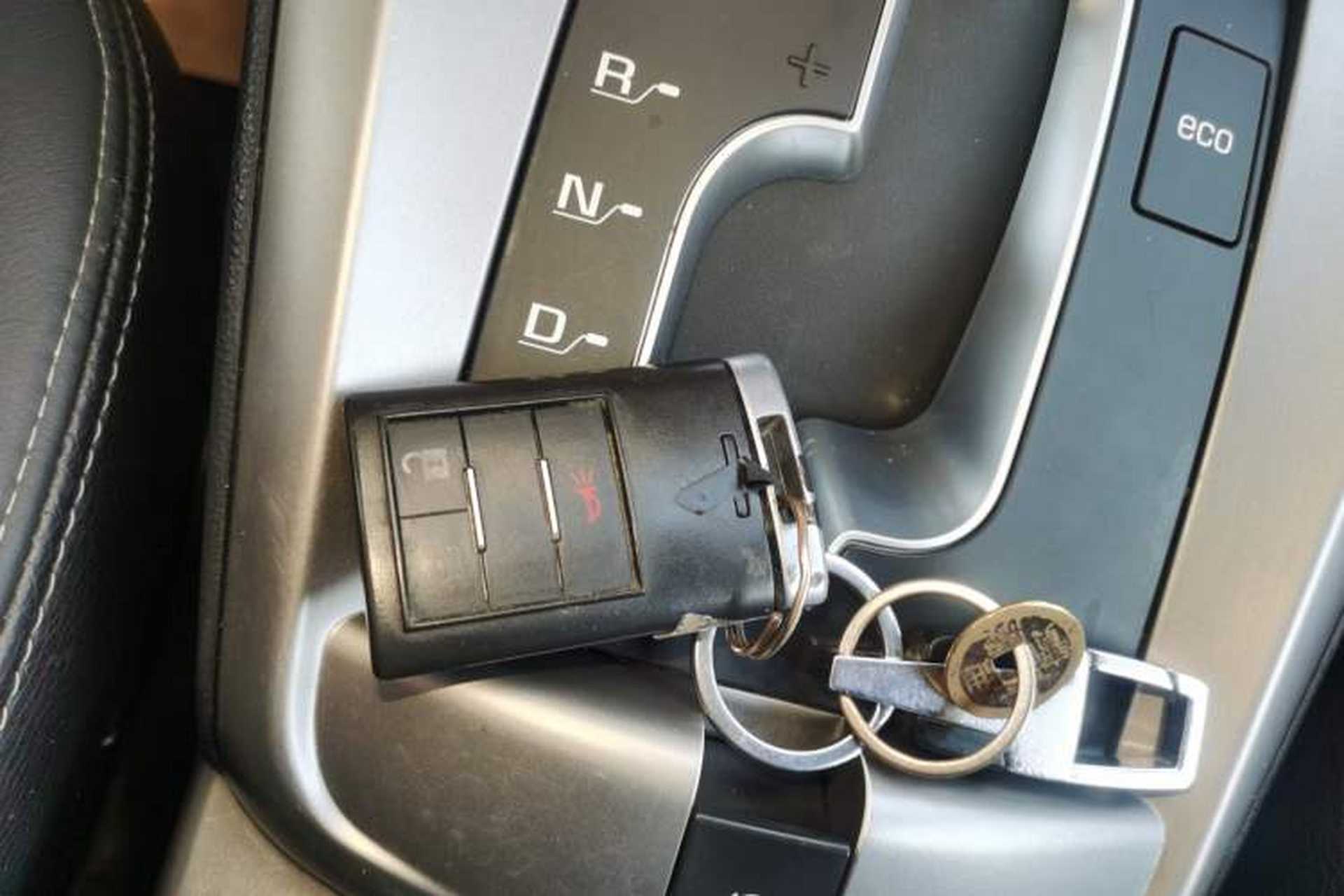 Used Chevrolet Captiva 2015 2.4L Two-Wheel Drive Urban Version 7 Seats Vehicle Key