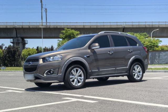 Used Chevrolet Captiva 2015 2.4L 4x4 Flagship Edition 7-Seater