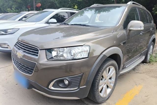 Used Chevrolet Captiva 2015 2.4L 4x4 Flagship Edition 7-Seater