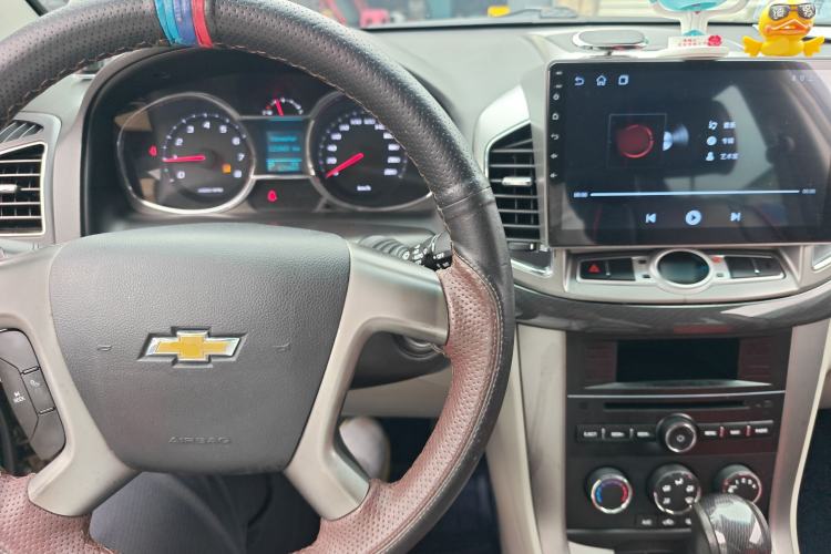Used Chevrolet Captiva 2015 2.4L Two-Wheel Drive Urban Version 5 Seats Center Console