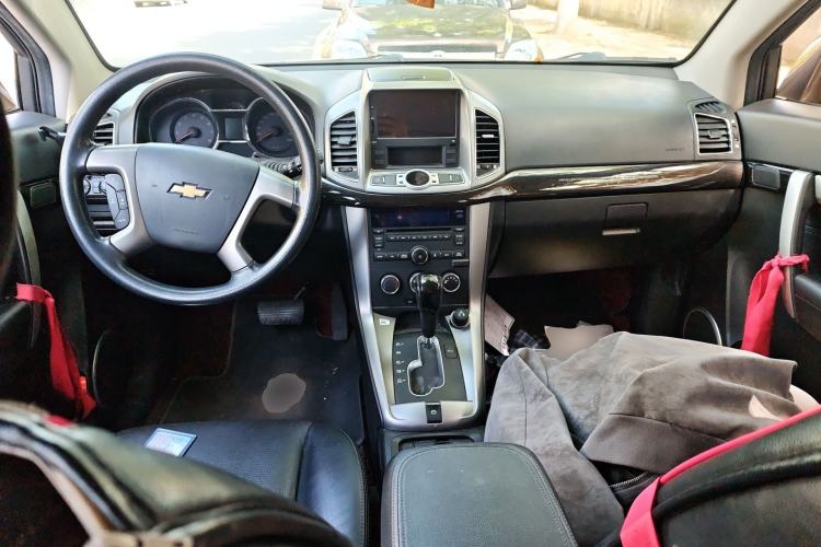 Used Chevrolet Captiva 2015 2.4L Two-Wheel Drive Urban Version 7 Seats Center Console