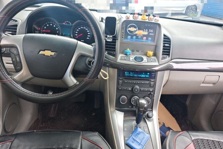 Used Chevrolet Captiva 2015 2.4L Two-Wheel Drive Urban Version 5 Seats Center Console