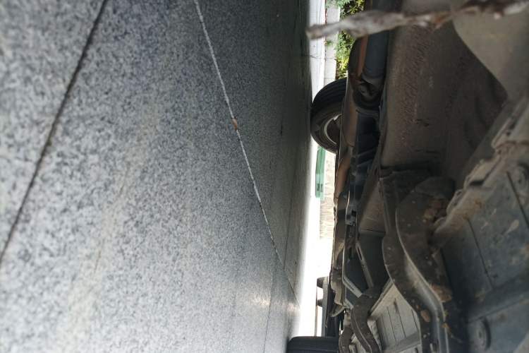 Used Chevrolet Captiva 2015 2.4L 4x4 Flagship Edition 7-Seater Chassis Front Left